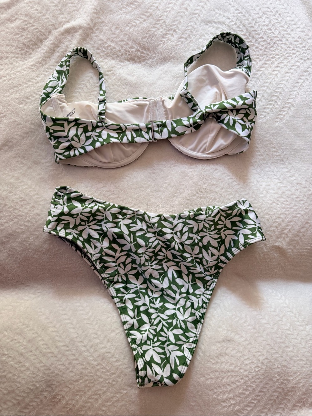 Abercrombie & Fitch Curve Love Green Floral Underwire Bikini Set - Size XL - Picture 3 of 5